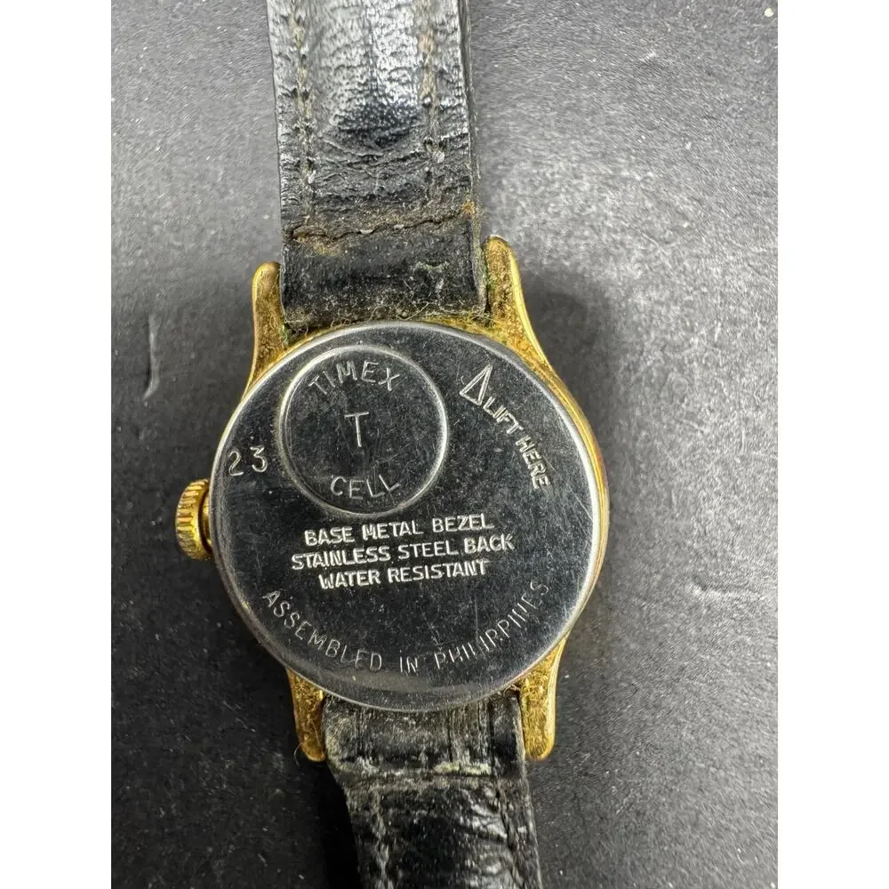Vintage 1976 Timex Gold Tone Women's Quartz Watch Black Leather Band 18mm